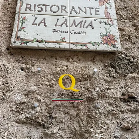 ベッド・アンド・ブレックファスト Palazzo Candida 4*