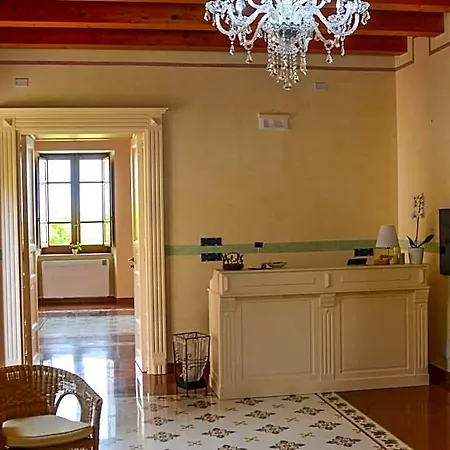 Bed & Breakfast Palazzo Candida Gerace