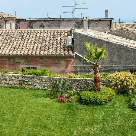 Palazzo Candida Bed and breakfast