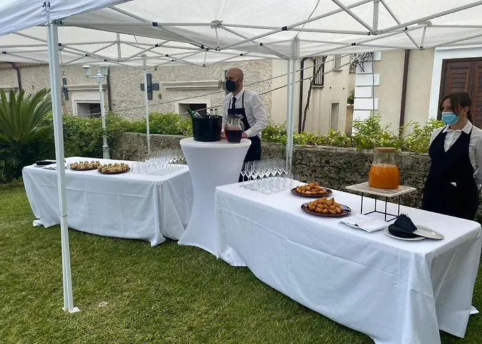 Palazzo Candida ベッド・アンド・ブレックファスト 4*