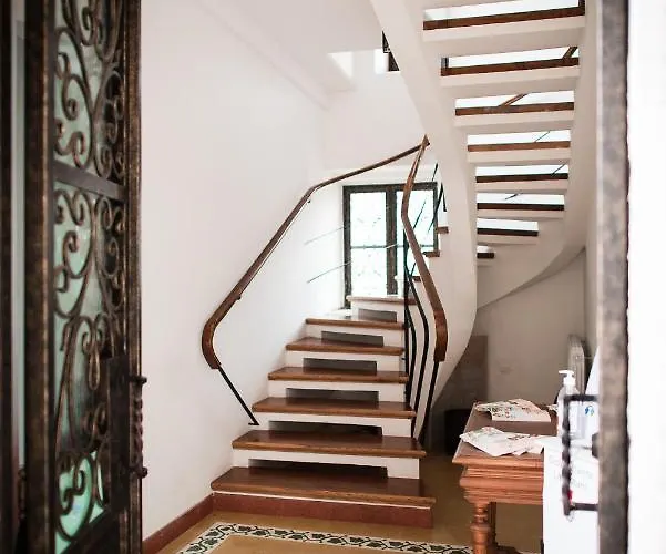 לינה וארוחת בוקר Palazzo Candida 4*