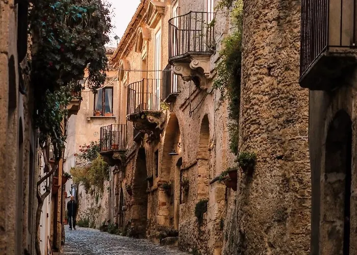 לינה וארוחת בוקר Palazzo Candida 4*