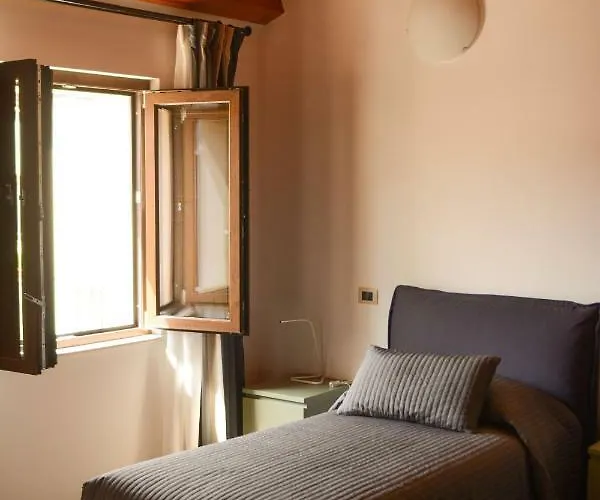 Palazzo Candida 杰拉切