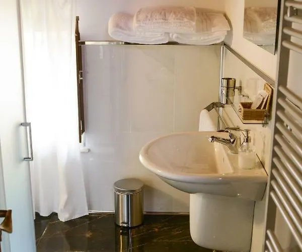 Palazzo Candida לינה וארוחת בוקר ג'ראצ'ה