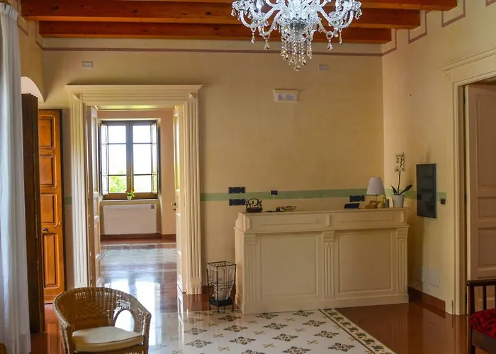 לינה וארוחת בוקר Palazzo Candida ג'ראצ'ה