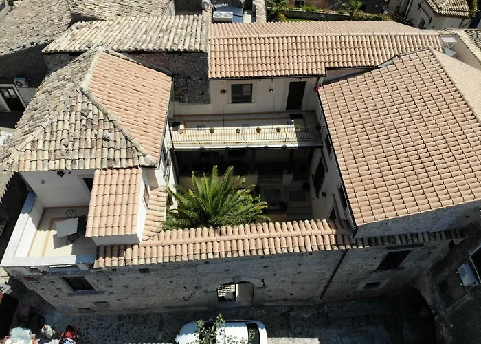 Palazzo Candida 4* ג'ראצ'ה